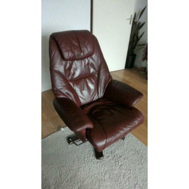 Mooie relax-fauteuil met gratis voetenbankje