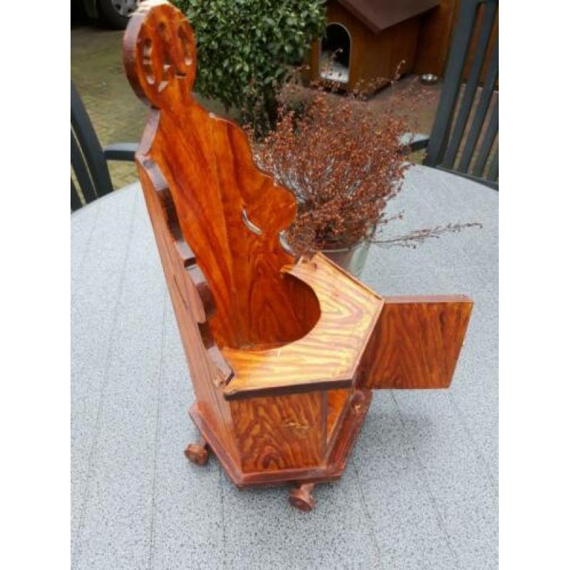 ouderwets houten poppenstoeltje