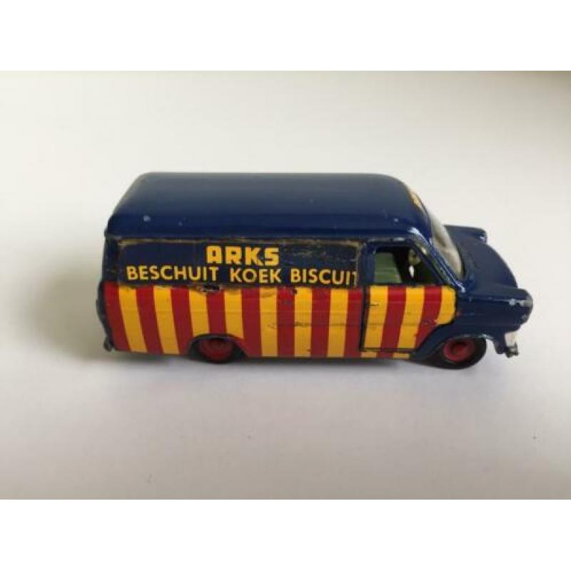 Siku Ford Transit bestelbus V268 Arks Beschuit