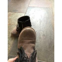 Clic! stoere, bruine enkellaarsjes Mt. 26