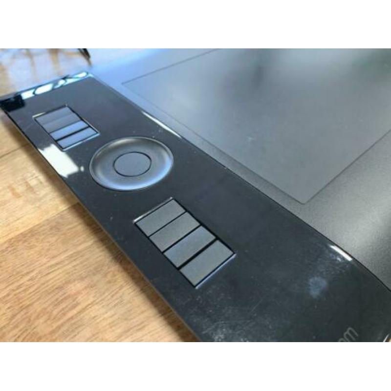 Wacom intuos4