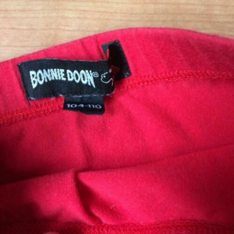 Rood minirokje maat 104-110 Bonnie Doon