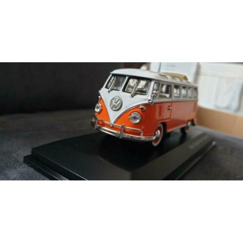 Lucky Diecast Volkswagen Micro Bus T1 1:43