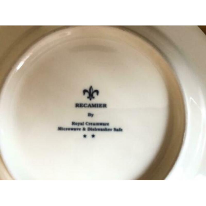 Roomwit servies, ong. 60-delig, Recamier