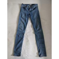 Levi jeans maat 27