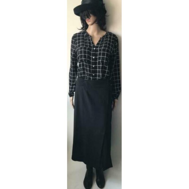 Weekend Max Mara. Stijlvolle zwarte rok. Mt 38. Nieuw!!!