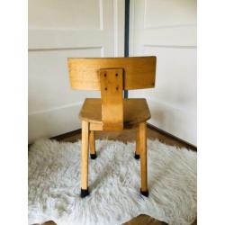 Vintage Schilte schoolstoeltjes stoeltjes school kind retro