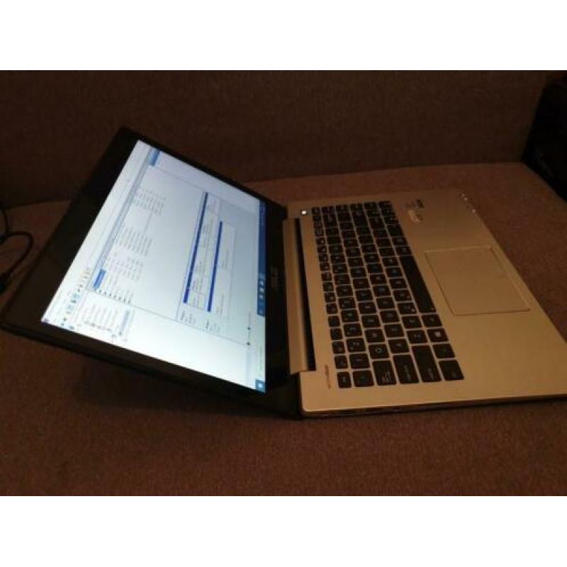 Asus s400c core i3-12gb-(hard500hdd+32ssd) met touchscreen
