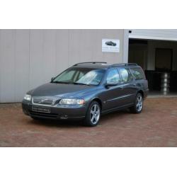 Volvo V70 2.5T AWD AUTOMAAT YOUNGTIMER BTW AUTO (bj 2005)