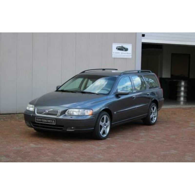 Volvo V70 2.5T AWD AUTOMAAT YOUNGTIMER BTW AUTO (bj 2005)