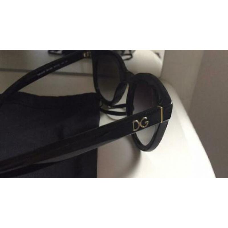 Dolce & Gabbana zonnebril DG4249 zwart