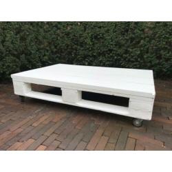 Steigerhouten Pallettafel Wit gelakt op wieltjes (Ibiza)