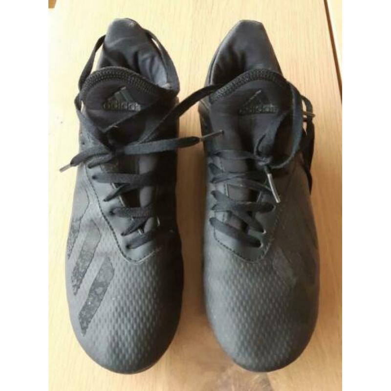 Adidas voetbal kicksen, maat 36