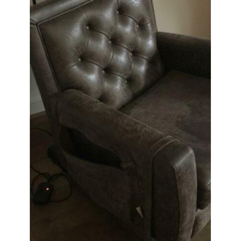 2 zacht lederen stoelen (nieuw)