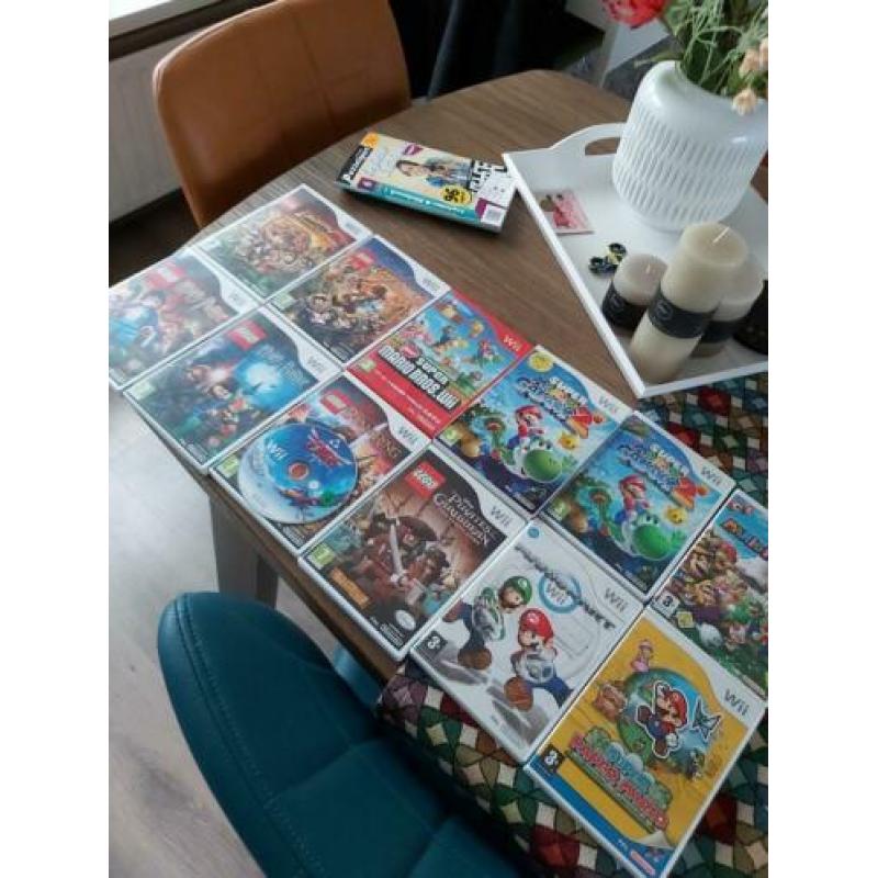 Wii console met Mario en zelda goud