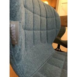 Stoelen (6) merk Zuiver. Blauw.