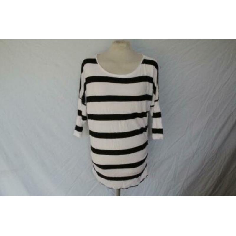 Zwart-wit gestreept damesshirt.Mt 42.Merk Divided