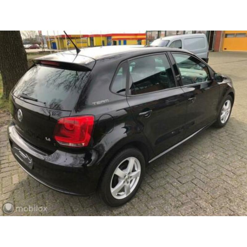 Volkswagen Polo 1.4-16V Highline/ Zwartm / 5 Drs/ Topstaat