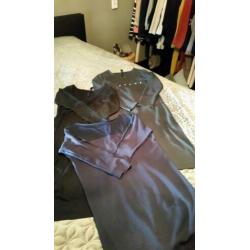 Te koop een pakket zeer weinig gedragen kleding. Maat s/xs