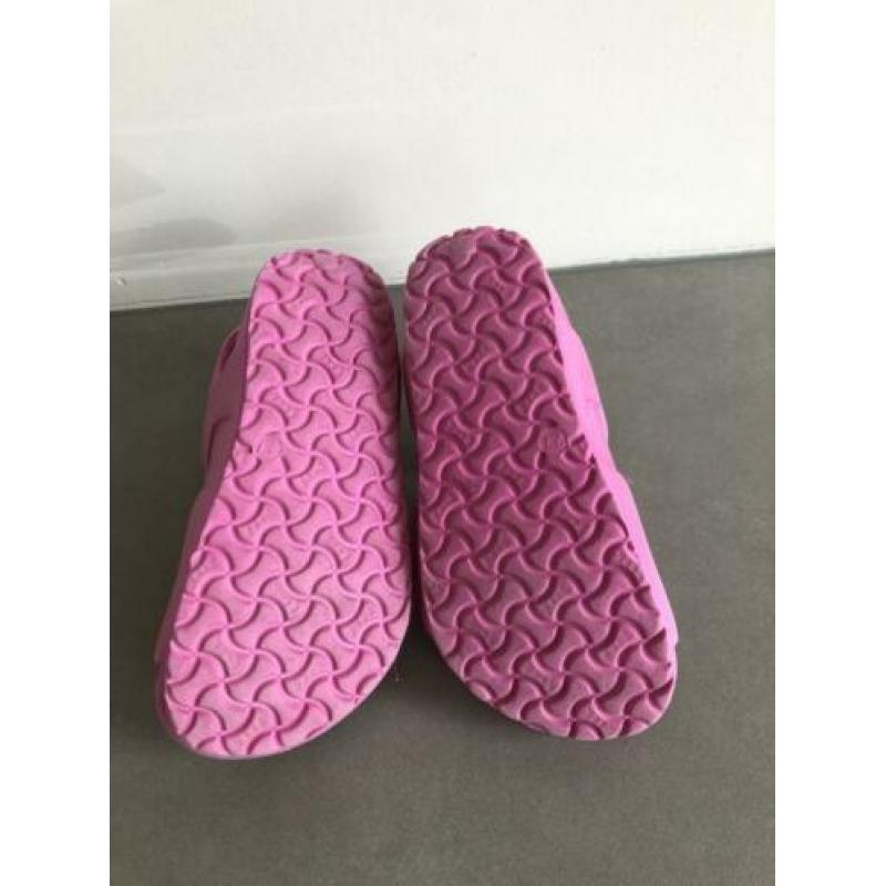Roze sandaaltjes/waterschoentjes maat 27