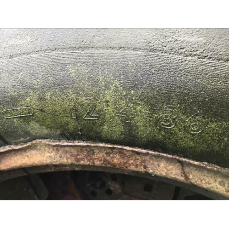 Ford Major banden 16.9 r36