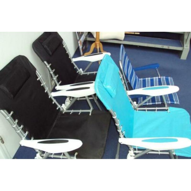 4 Lage strandstoelen