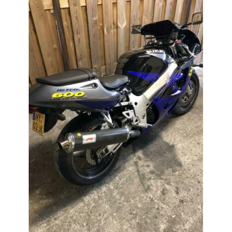 Suzuki GSX-R 600 SRAD.