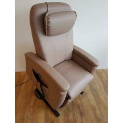 Sta op stoel, Relaxfauteuil van Fitform bij Zitgemak Joure.