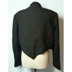 ouderwets zwart ,kort Colbert, mt. 48, super mooi model