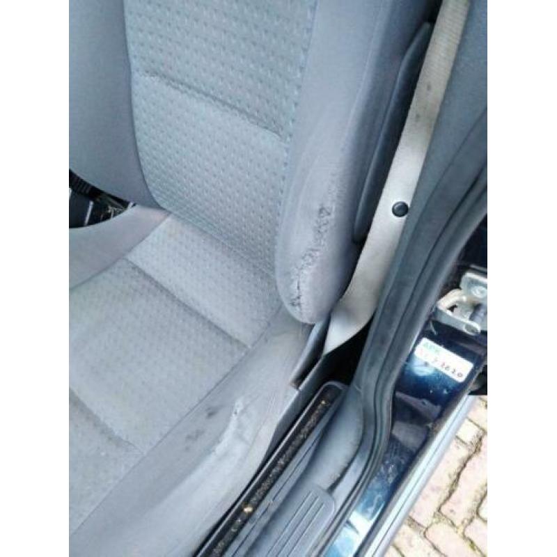 Opel Corsa 1.2 16V 5D 2004 Zwart