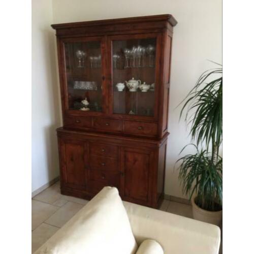 Mooie teakhouten kast in teak/mahonie kleur