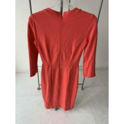 French connection jurk zalmroze perzik rood mt 34 36