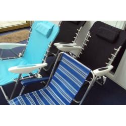 4 Lage strandstoelen