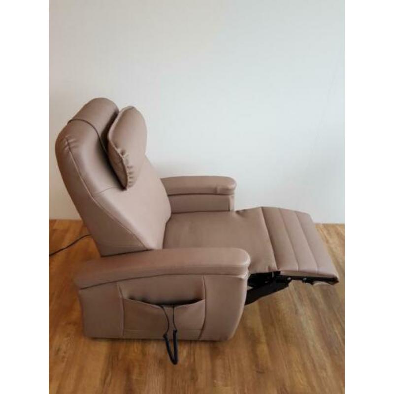 Sta op stoel, Relaxfauteuil van Fitform bij Zitgemak Joure.