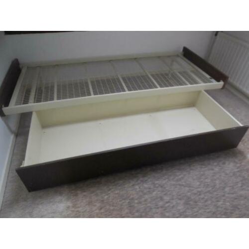 bed met lade en z.g.a.n matras 17.50 euro