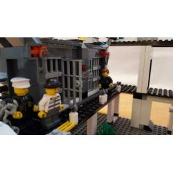 Lego City Politiebureau 7744