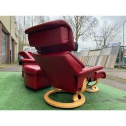 STRESSLESS bank set inclusief hocker + fauteuil met voetbank