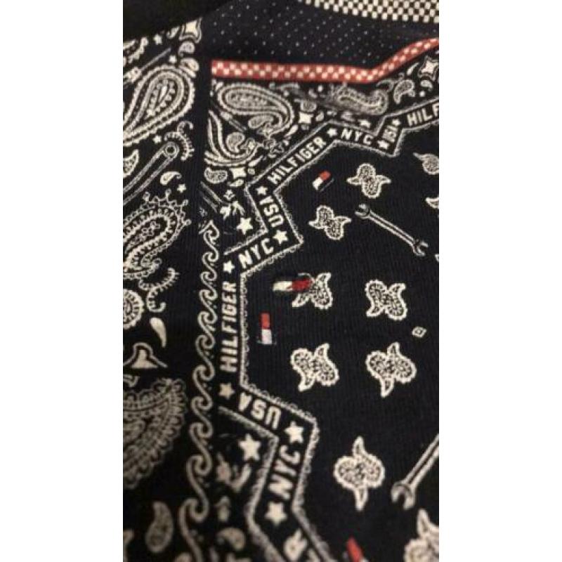 Tommy Hilfiger trui 164