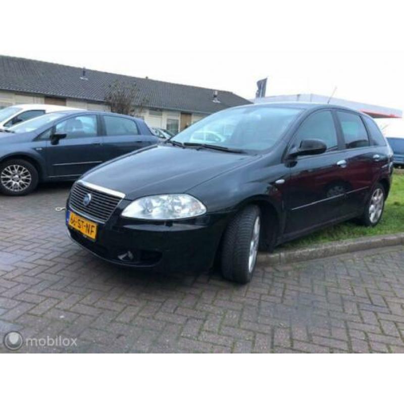 Fiat Croma - 2.2-16V Emotion