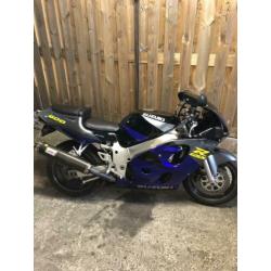 Suzuki GSX-R 600 SRAD.