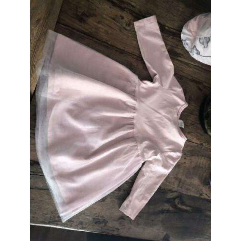 Twee h&m jurkjes maat 74 en 80