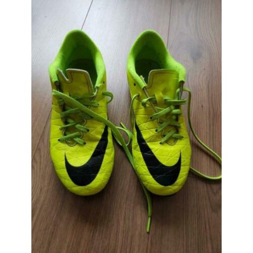 Nike voetbalschoenen maat 38,5