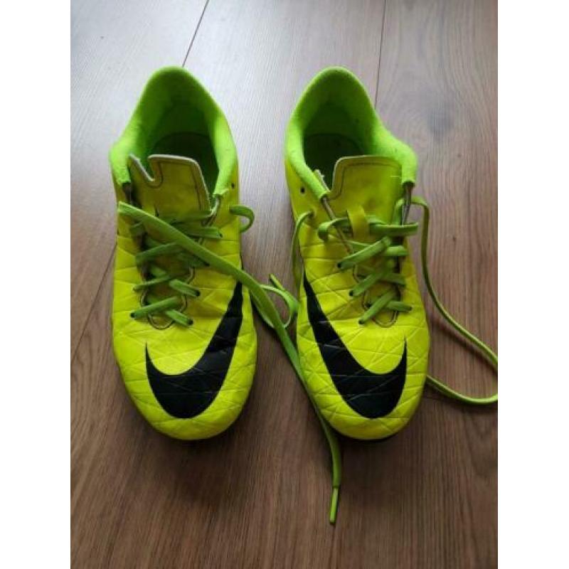 Nike voetbalschoenen maat 38,5