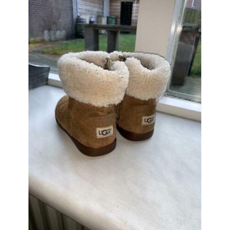 Uggs maat 25 bruin met bontrand