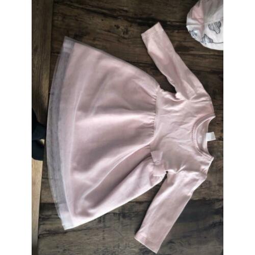 Twee h&m jurkjes maat 74 en 80