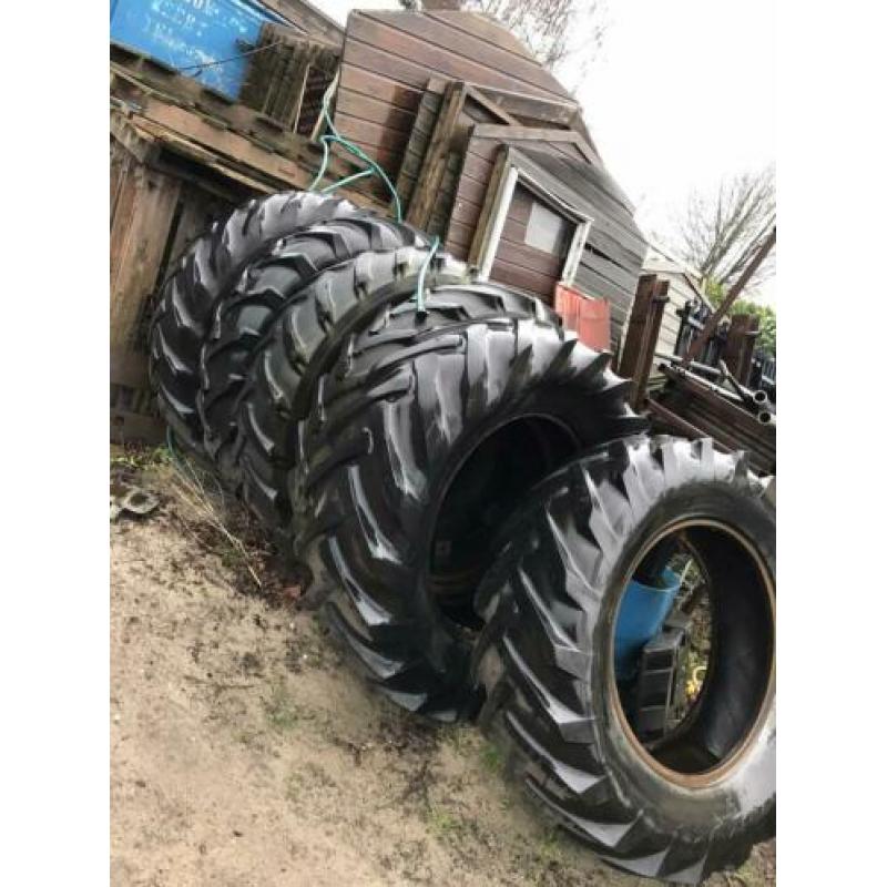 Ford Major banden 16.9 r36