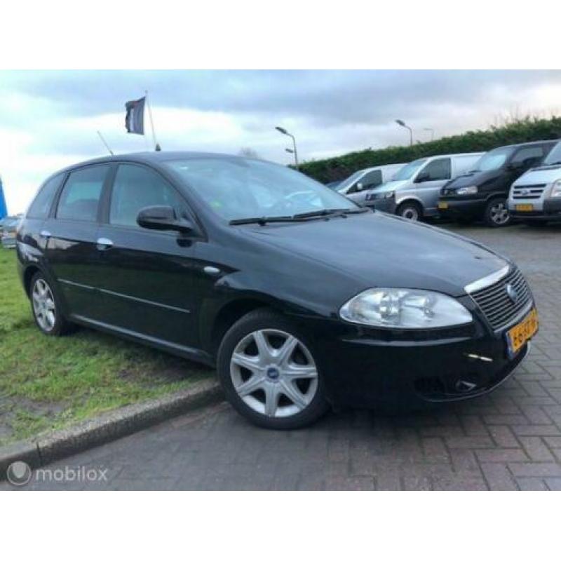 Fiat Croma - 2.2-16V Emotion