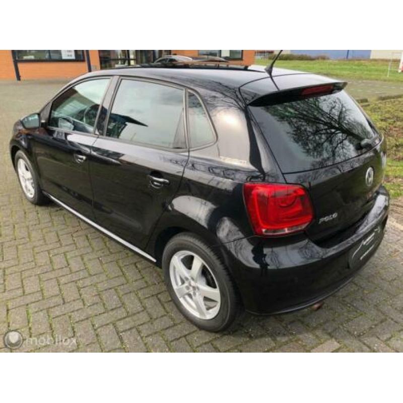 Volkswagen Polo 1.4-16V Highline/ Zwartm / 5 Drs/ Topstaat