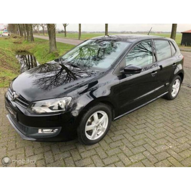 Volkswagen Polo 1.4-16V Highline/ Zwartm / 5 Drs/ Topstaat