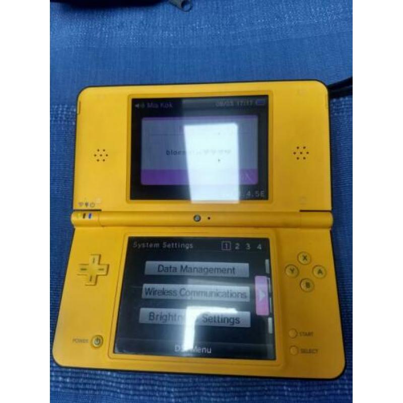 Nintendo DS XL